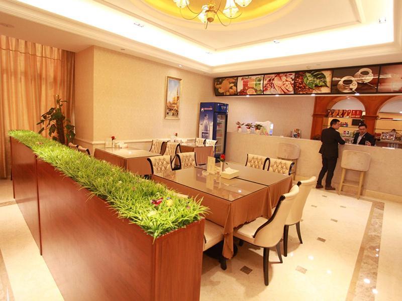 Vienna International Hotel Guigang Hecheng Road Exterior foto